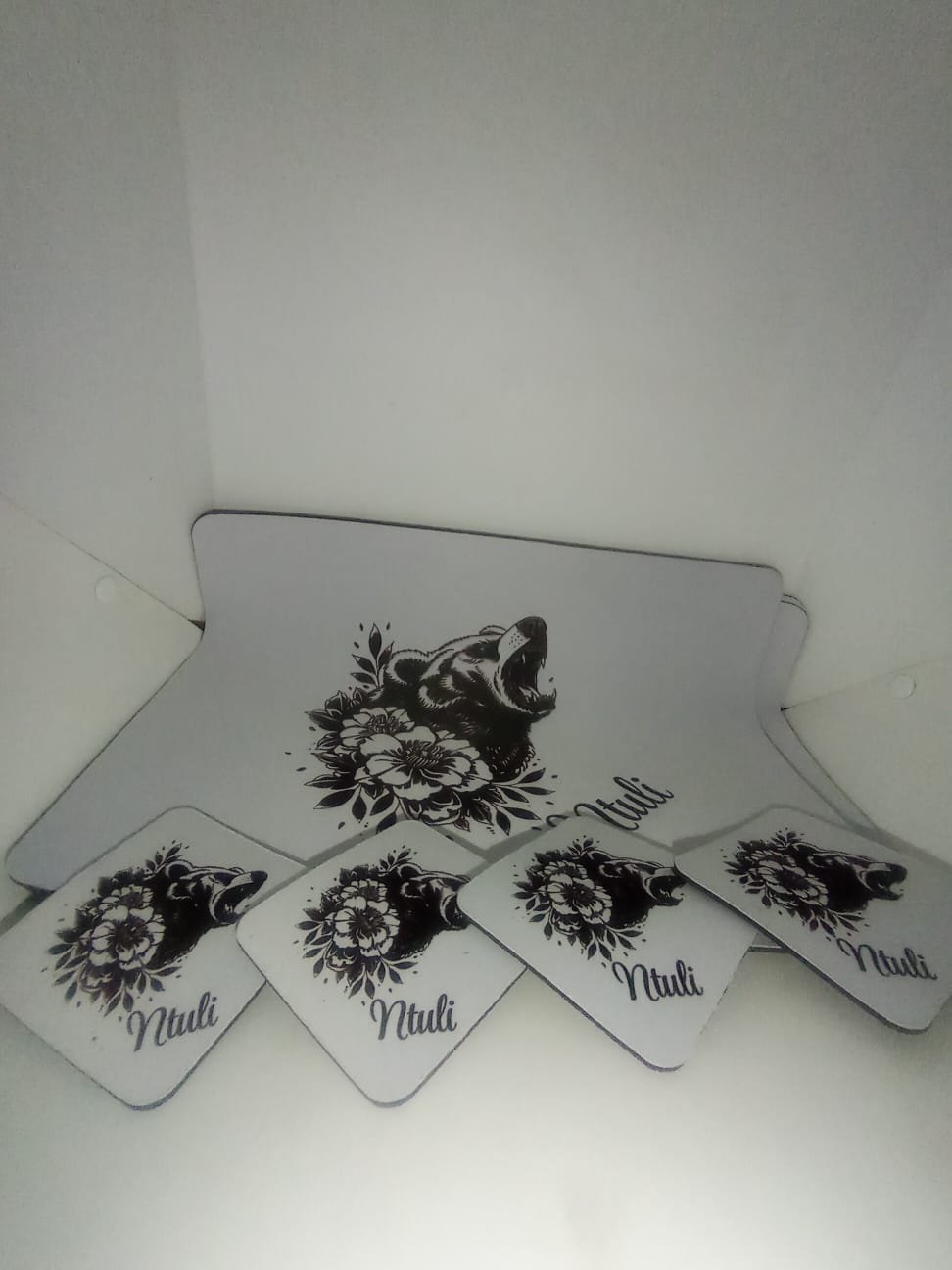 6 Rubber Coasters With Container